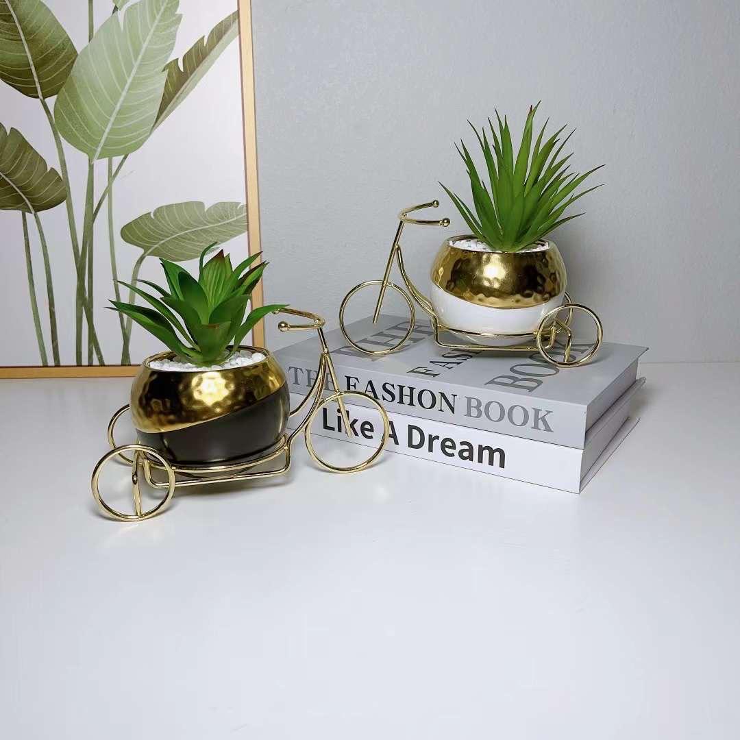 Vintage ceramic planter with spring garden flower for indoor/outdoor decoration