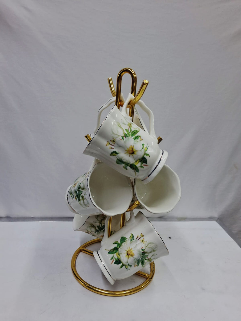 6 gold rimmed bone china flowered tea mugs